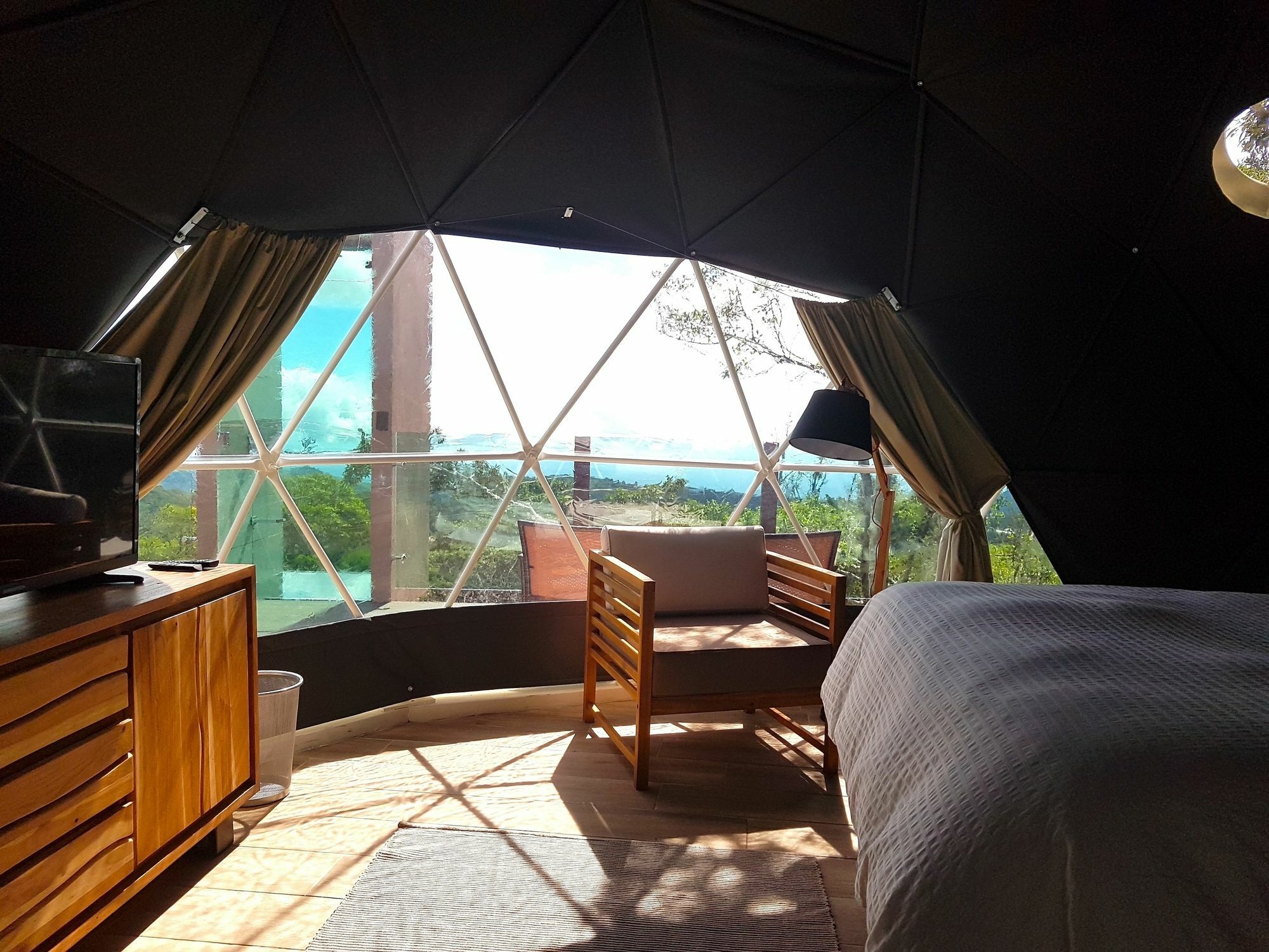 Chira Glamping Resort Monteverde ภายนอก รูปภาพ